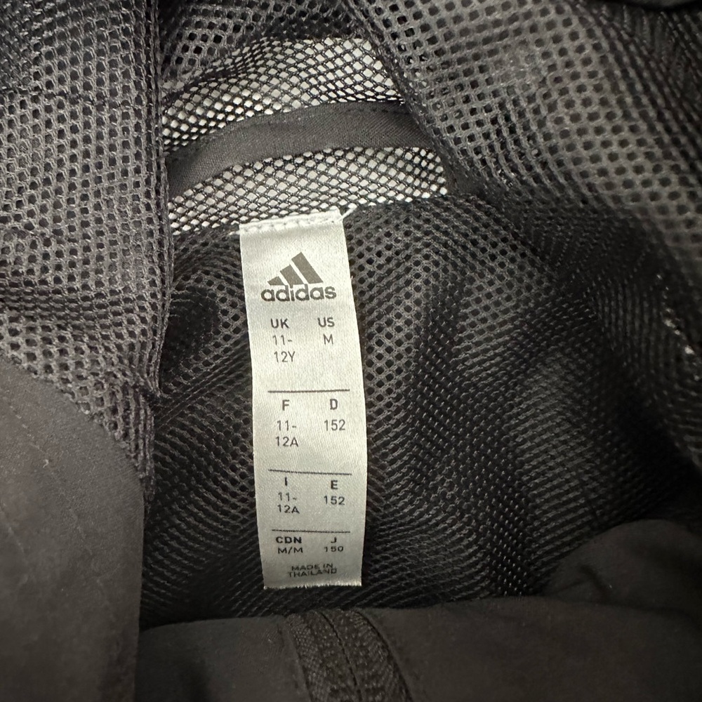 Adidas TIRO 21 Windbreaker in great condition! - Picture 4 of 4